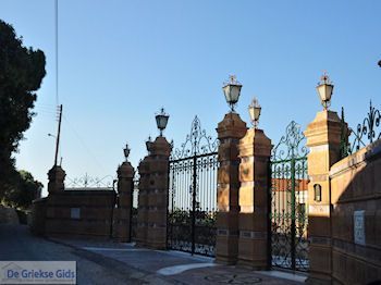Kambos, hier wonen de rijkere mensen - Eiland Chios - Foto van https://www.grieksegids.nl/fotos/eilandchios/350pixels/eiland-chios-foto-186.jpg