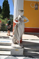 Achillion | Gastouri Corfu | Efrosini, een van de 3 Gratiën  - Foto van De Griekse Gids