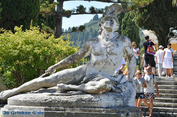 Achillion | Achilles |Gastouri Corfu | Griekenland 27 - Foto van https://www.grieksegids.nl/fotos/eilandcorfu/corfu/corfu-mid/corfu-grieksegids-0057.jpg