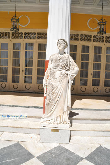 Muse Efterpi (Euterpe) Achillion | Gastouri Corfu | Griekenland 47 - Foto van https://www.grieksegids.nl/fotos/eilandcorfu/corfu/corfu-mid/corfu-grieksegids-0077.jpg