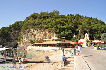 Paleokastritsa (Palaiokastritsa) | Corfu | Griekenland 4 - Foto van https://www.grieksegids.nl/fotos/eilandcorfu/corfu/corfu-mid/corfu-grieksegids-0142.jpg