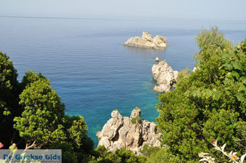 Paleokastritsa (Palaiokastritsa) | Corfu | Griekenland 27 - Foto van https://www.grieksegids.nl/fotos/eilandcorfu/corfu/corfu-mid/corfu-grieksegids-0165.jpg