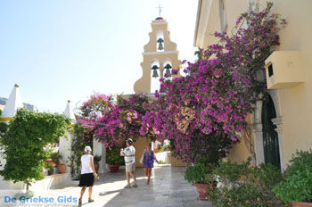 Paleokastritsa (Palaiokastritsa) | Corfu | Griekenland 41 - Foto van https://www.grieksegids.nl/fotos/eilandcorfu/corfu/corfu-mid/corfu-grieksegids-0179.jpg