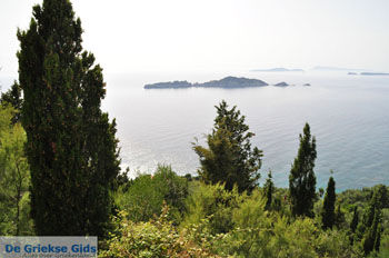 Afionas (bij kaap Arilas) | Corfu | Griekenland 12 - Foto van https://www.grieksegids.nl/fotos/eilandcorfu/corfu/corfu-mid/corfu-grieksegids-0286.jpg