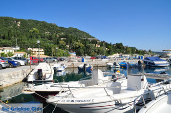 Benitses | Corfu | Griekenland 7 - Foto van https://www.grieksegids.nl/fotos/eilandcorfu/corfu/corfu-mid/corfu-grieksegids-0300.jpg