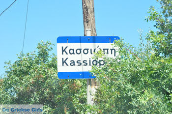 Kassiopi | Corfu | Griekenland 1 - Foto van https://www.grieksegids.nl/fotos/eilandcorfu/corfu/corfu-mid/corfu-grieksegids-0422.jpg