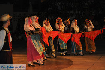 Traditionele dansen Corfu | Griekenland 4 - Foto van https://www.grieksegids.nl/fotos/eilandcorfu/corfu/corfu-mid/corfu-grieksegids-0462.jpg