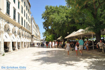 Corfu stad | Corfu | Griekenland 11 - Foto van https://www.grieksegids.nl/fotos/eilandcorfu/corfu/corfu-mid/corfu-grieksegids-0566.jpg