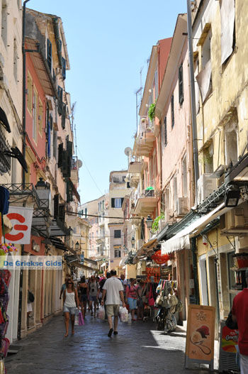 Corfu stad | Corfu | Griekenland 33 - Foto van https://www.grieksegids.nl/fotos/eilandcorfu/corfu/corfu-mid/corfu-grieksegids-0588.jpg