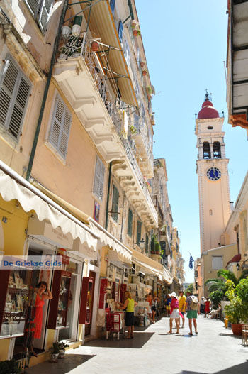 Corfu stad | Corfu | De Agios Spyridion kerk | De Griekse Gids - foto 39 - Foto van https://www.grieksegids.nl/fotos/eilandcorfu/corfu/corfu-mid/corfu-grieksegids-0594.jpg