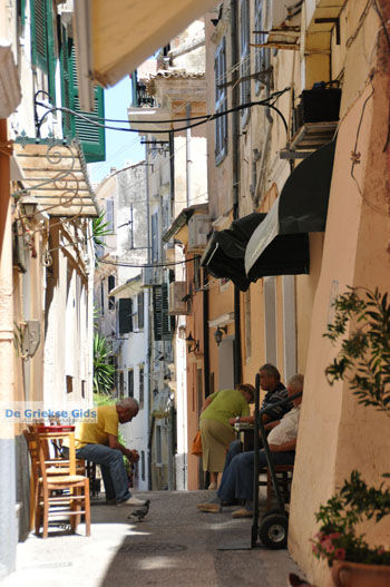 Corfu stad | Corfu | Griekenland 45 - Foto van https://www.grieksegids.nl/fotos/eilandcorfu/corfu/corfu-mid/corfu-grieksegids-0600.jpg