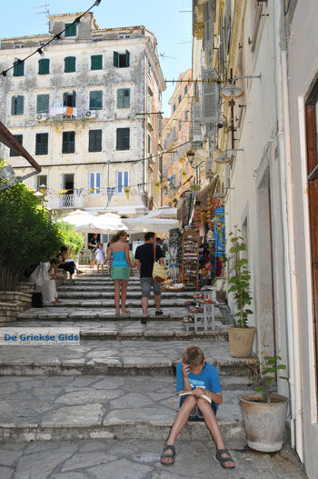 Corfu stad | Corfu | Griekenland 47 - Foto van https://www.grieksegids.nl/fotos/eilandcorfu/corfu/corfu-mid/corfu-grieksegids-0602.jpg