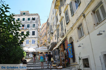 Corfu stad | Corfu | Griekenland 49 - Foto van https://www.grieksegids.nl/fotos/eilandcorfu/corfu/corfu-mid/corfu-grieksegids-0604.jpg