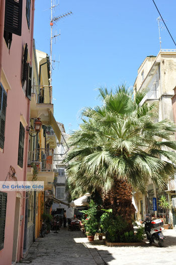 Corfu stad | Corfu | Griekenland 59 - Foto van https://www.grieksegids.nl/fotos/eilandcorfu/corfu/corfu-mid/corfu-grieksegids-0614.jpg
