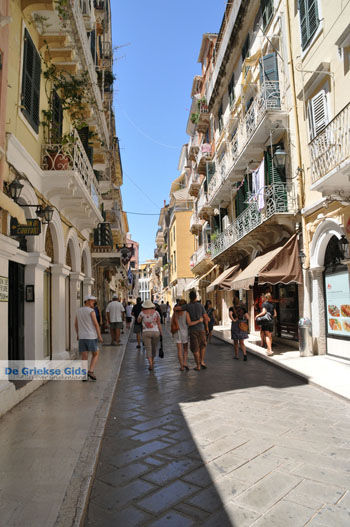 Corfu stad | Corfu | Griekenland 62 - Foto van https://www.grieksegids.nl/fotos/eilandcorfu/corfu/corfu-mid/corfu-grieksegids-0617.jpg