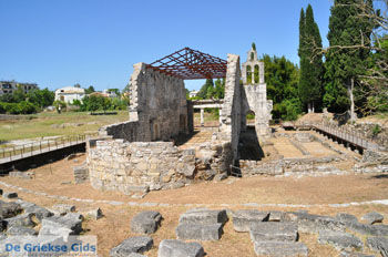 Archelogische opgravingen bij Mon Repos Paleis | Corfu - foto 1 - Foto van https://www.grieksegids.nl/fotos/eilandcorfu/corfu/corfu-mid/corfu-grieksegids-0766.jpg