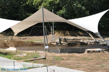Archelogische opgravingen bij Mon Repos Paleis | Corfu - foto 4 - Foto van https://www.grieksegids.nl/fotos/eilandcorfu/corfu/corfu-mid/corfu-grieksegids-0769.jpg