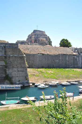 Corfu stad | Corfu | De Oude vesting | De Griekse Gids - foto 99 - Foto van https://www.grieksegids.nl/fotos/eilandcorfu/corfu/corfu-mid/corfu-grieksegids-0800.jpg