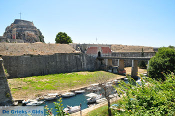 Corfu stad | Corfu | Griekenland 102 - Foto van https://www.grieksegids.nl/fotos/eilandcorfu/corfu/corfu-mid/corfu-grieksegids-0803.jpg