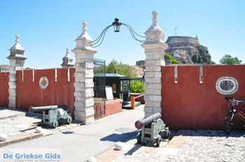 Corfu stad | Corfu | Griekenland 108 - Foto van https://www.grieksegids.nl/fotos/eilandcorfu/corfu/corfu-mid/corfu-grieksegids-0809.jpg