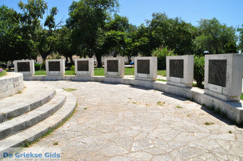 Corfu stad | Corfu | Griekenland 112 - Foto van https://www.grieksegids.nl/fotos/eilandcorfu/corfu/corfu-mid/corfu-grieksegids-0813.jpg