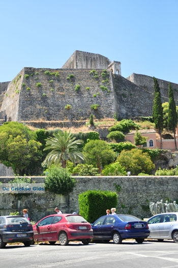 Corfu stad | Corfu | Griekenland 121 - Foto van https://www.grieksegids.nl/fotos/eilandcorfu/corfu/corfu-mid/corfu-grieksegids-0822.jpg