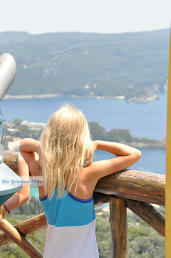 Paleokastritsa (Palaiokastritsa) | Corfu | Griekenland 70 - Foto van https://www.grieksegids.nl/fotos/eilandcorfu/corfu/corfu-mid/corfu-grieksegids-0944.jpg