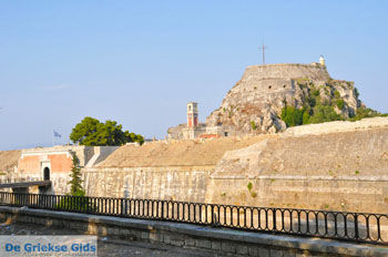 Corfu stad | Corfu | Griekenland 122 - Foto van https://www.grieksegids.nl/fotos/eilandcorfu/corfu/corfu-mid/corfu-grieksegids-1023.jpg