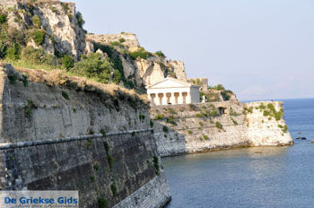 Corfu stad | Corfu | De Oude vesting | De Griekse Gids - foto 126 - Foto van https://www.grieksegids.nl/fotos/eilandcorfu/corfu/corfu-mid/corfu-grieksegids-1027.jpg