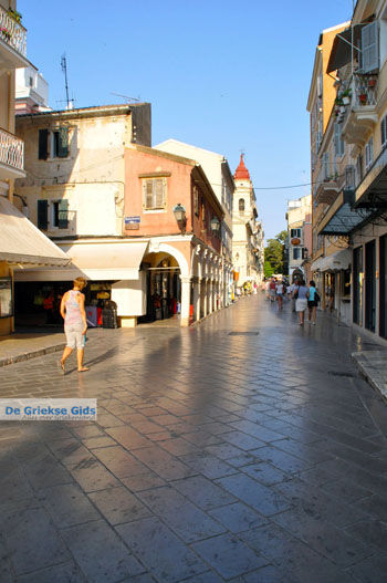 Corfu stad | Corfu | Griekenland 136 - Foto van https://www.grieksegids.nl/fotos/eilandcorfu/corfu/corfu-mid/corfu-grieksegids-1037.jpg