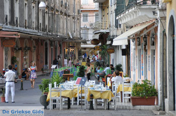 Corfu stad | Corfu | Griekenland 147 - Foto van https://www.grieksegids.nl/fotos/eilandcorfu/corfu/corfu-mid/corfu-grieksegids-1048.jpg