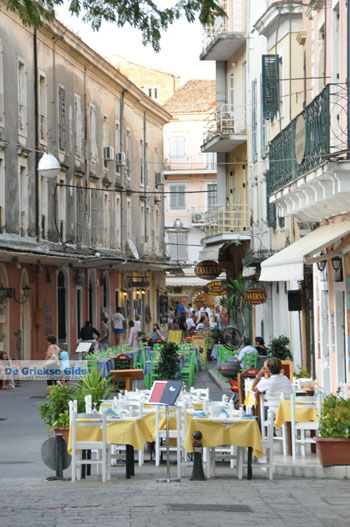 Corfu stad | Corfu | Griekenland 148 - Foto van https://www.grieksegids.nl/fotos/eilandcorfu/corfu/corfu-mid/corfu-grieksegids-1049.jpg