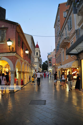 Corfu stad | Corfu | Griekenland 152 - Foto van https://www.grieksegids.nl/fotos/eilandcorfu/corfu/corfu-mid/corfu-grieksegids-1053.jpg