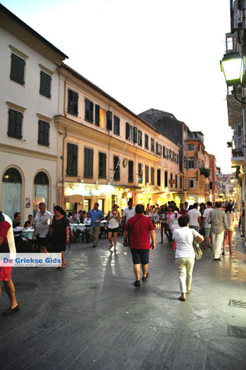 Corfu stad | Corfu | Griekenland 156 - Foto van https://www.grieksegids.nl/fotos/eilandcorfu/corfu/corfu-mid/corfu-grieksegids-1057.jpg