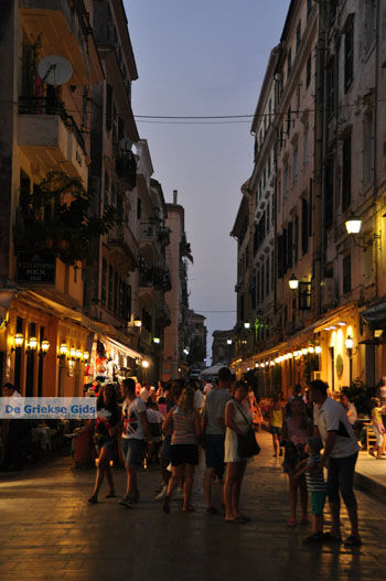Corfu stad | Corfu | Griekenland 157 - Foto van https://www.grieksegids.nl/fotos/eilandcorfu/corfu/corfu-mid/corfu-grieksegids-1058.jpg