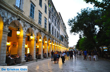Corfu stad | Corfu | Griekenland 158 - Foto van https://www.grieksegids.nl/fotos/eilandcorfu/corfu/corfu-mid/corfu-grieksegids-1059.jpg