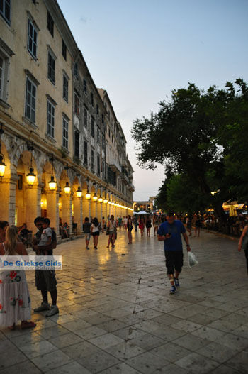 Corfu stad | Corfu | Griekenland 164 - Foto van https://www.grieksegids.nl/fotos/eilandcorfu/corfu/corfu-mid/corfu-grieksegids-1065.jpg