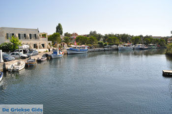 Rivier tussen Messonghi en Moraitika | Corfu | Griekenland 1 - Foto van https://www.grieksegids.nl/fotos/eilandcorfu/corfu/corfu-mid/corfu-grieksegids-1128.jpg