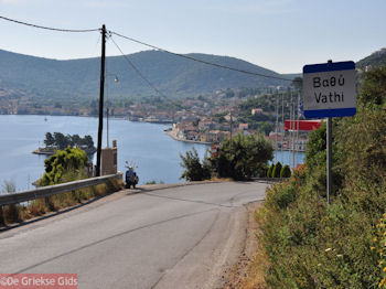 Vathy Ithaki - Ithaca - Foto 015 - Foto van https://www.grieksegids.nl/fotos/eilandithaca/Eiland-Ithaki-Ithaca-mid-foto015.jpg