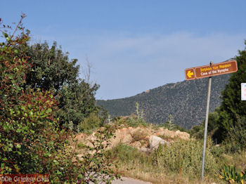 Op weg naar de grot der Nymphen - Ithaki - Ithaca - Foto 016 - Foto van https://www.grieksegids.nl/fotos/eilandithaca/Eiland-Ithaki-Ithaca-mid-foto016.jpg