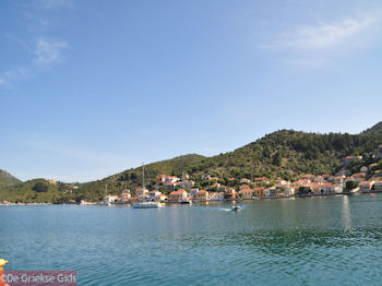 Vathy, de hoofdstad van Ithaca - Foto 020 - Foto van https://www.grieksegids.nl/fotos/eilandithaca/Eiland-Ithaki-Ithaca-mid-foto020.jpg