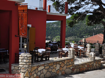 Stavros - Ithaki - Ithaca - Foto 052 - Foto van https://www.grieksegids.nl/fotos/eilandithaca/Eiland-Ithaki-Ithaca-mid-foto052.jpg