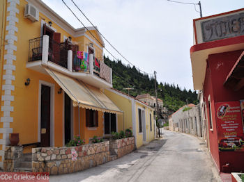 Frikes - Ithaki - Ithaca - Foto 089 - Foto van https://www.grieksegids.nl/fotos/eilandithaca/Eiland-Ithaki-Ithaca-mid-foto089.jpg