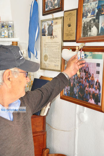 Kafeneion in Olympos | Karpathos | De Griekse Gids foto 002 - Foto van https://www.grieksegids.nl/fotos/eilandkarpathos/karpathos-mid/eiland-karpathos-389.jpg