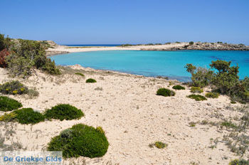 Diakofti beach | Stranden Karpathos | De Griekse Gids foto 001 - Foto van https://www.grieksegids.nl/fotos/eilandkarpathos/karpathos-mid/eiland-karpathos-498.jpg
