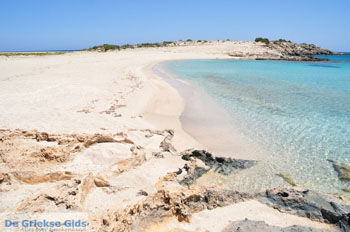Diakofti beach | Stranden Karpathos | De Griekse Gids foto 006 - Foto van https://www.grieksegids.nl/fotos/eilandkarpathos/karpathos-mid/eiland-karpathos-503.jpg