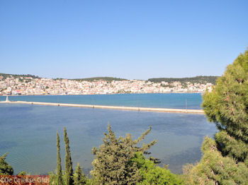 Argostoli stad - Kefalonia - Foto 30 - Foto van https://www.grieksegids.nl/fotos/eilandkefalonia/Eiland-Kefalonia-030-mid.jpg