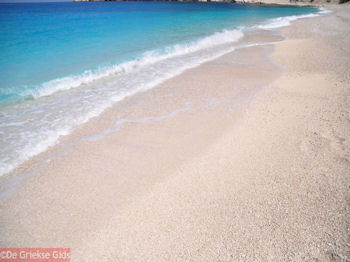Myrtos strand - Kefalonia - Foto 56 - Foto van https://www.grieksegids.nl/fotos/eilandkefalonia/Eiland-Kefalonia-056-mid.jpg