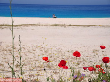 Myrtos strand - Kefalonia - Foto 59 - Foto van https://www.grieksegids.nl/fotos/eilandkefalonia/Eiland-Kefalonia-059-mid.jpg