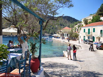Assos - Kefalonia - Foto 143 - Foto van https://www.grieksegids.nl/fotos/eilandkefalonia/Eiland-Kefalonia-143-mid.jpg